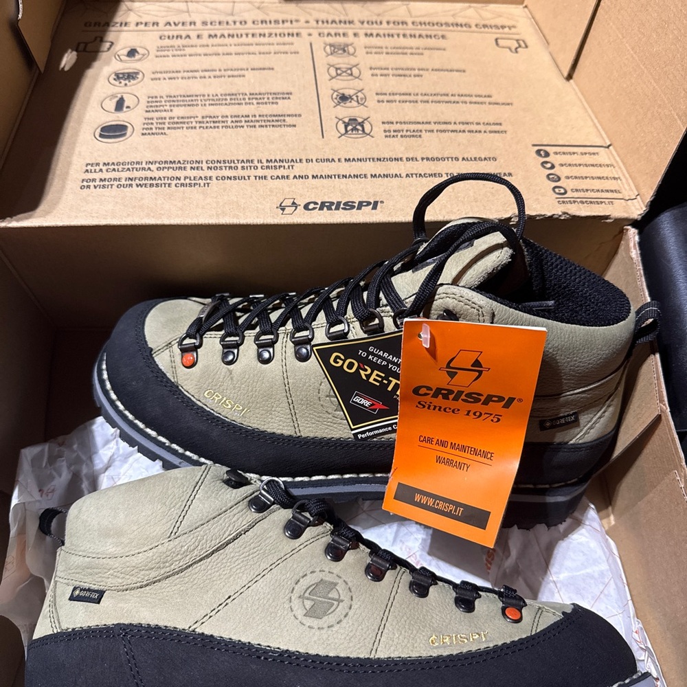 Men's Black and Tan Hiking Shoes - Crispi